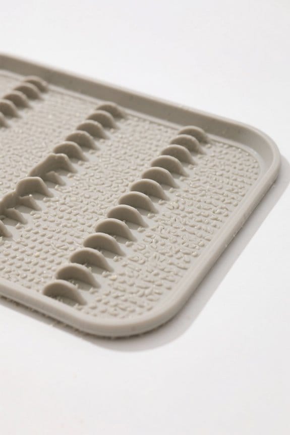choosing safe feeder mats