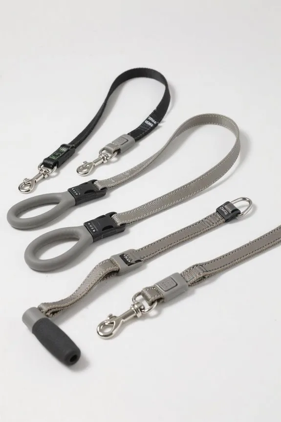 durable comfortable easy clean leashes